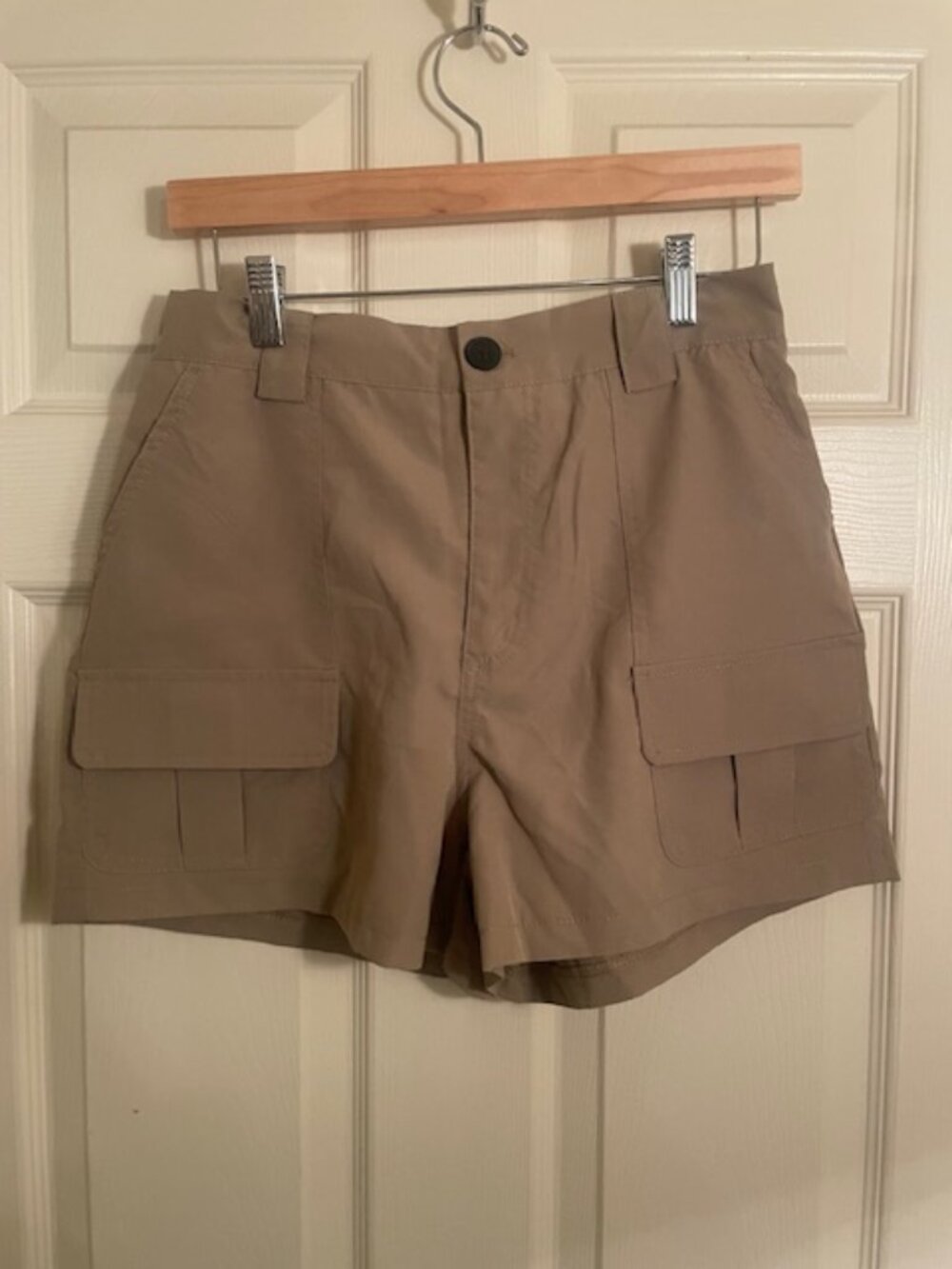 Tan Khaki Utility Cargo Shorts Size M NWOT